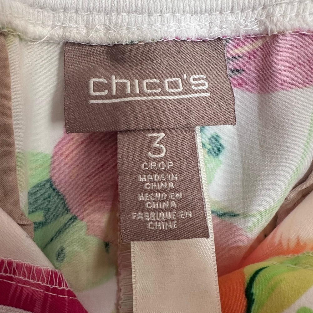 Chico’s size 3(XL/16) Tropical Crop Pants - Picture 4 of 7